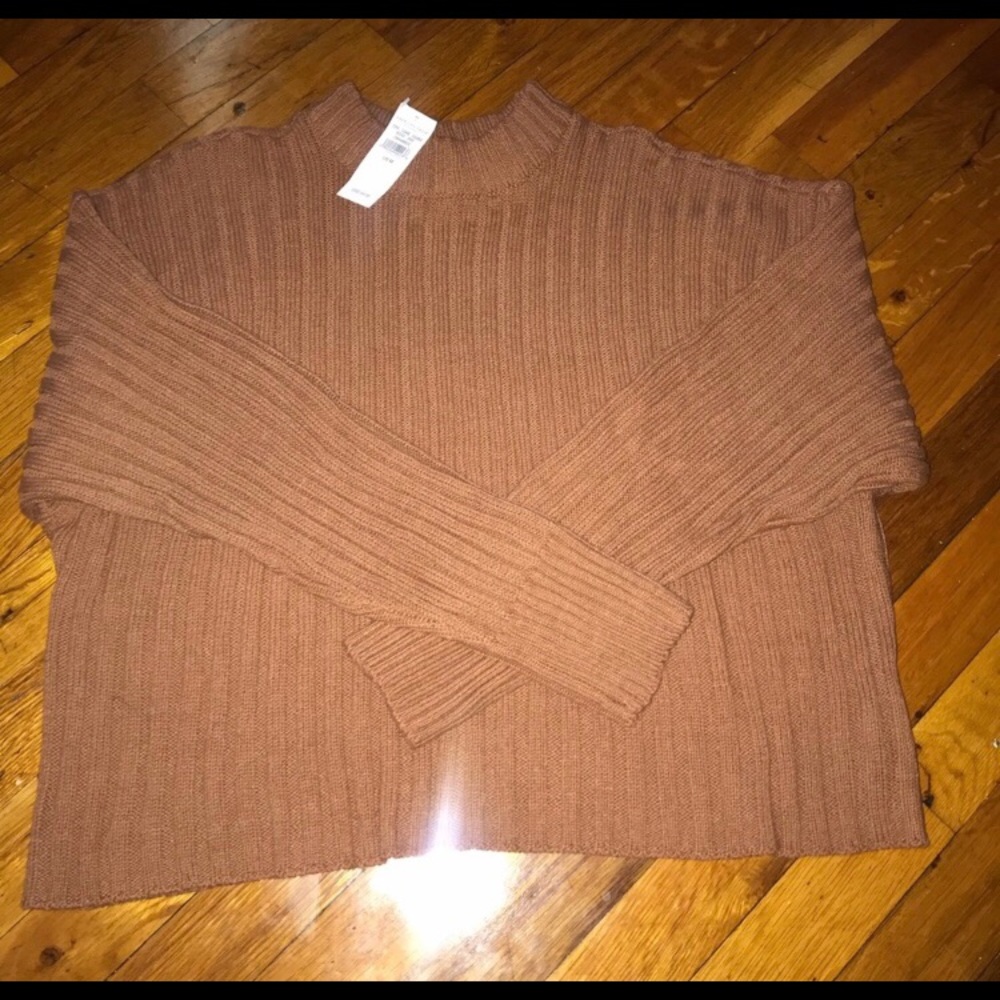 American Eagle cropped coco sweater
